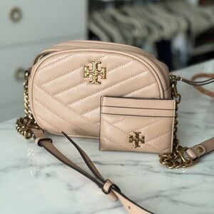 Tory Burch Kira Camera Bag - Quilted Devon Sand Crossbody Bag with Cardholder